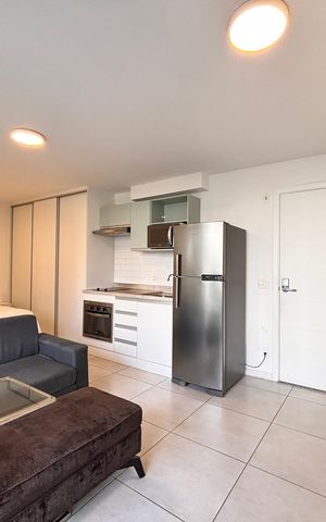 Studio à venda com 33m², 1 quarto e 1 vaga Studio à venda com 33m², 1 quarto e 1 vagaStudio