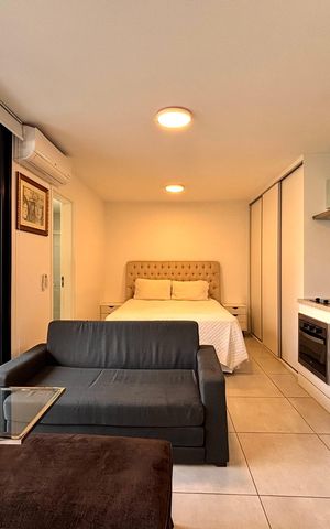 Studio à venda com 33m², 1 quarto e 1 vaga Studio à venda com 33m², 1 quarto e 1 vagaStudio