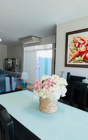 Casa à venda com 210m², 3 quartos e 3 vagas