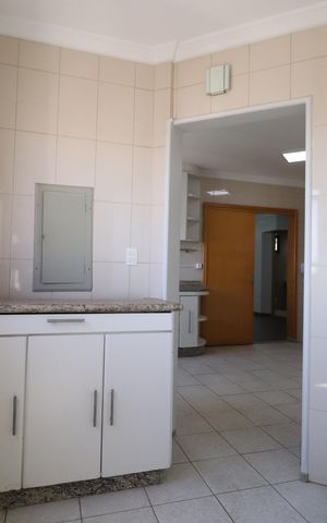 Apartamento para alugar com 359m², 4 quartos e 2 vagasÁrea de Serviço