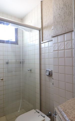 Apartamento para alugar com 359m², 4 quartos e 2 vagasBanheiro do Quarto 2