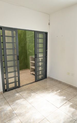 Casa para alugar com 63m², 3 quartos e 2 vagas Casa para alugar com 63m², 3 quartos e 2 vagasSala