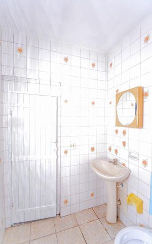 Casa à venda com 300m², 1 quarto e 1 vagaBanheiro