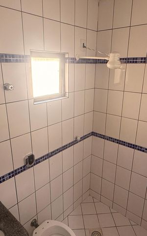 Casa de condomínio para alugar com 108m², 4 quartos e 1 vaga Casa de condomínio para alugar com 108m², 4 quartos e 1 vagaBanheiro Corredor
