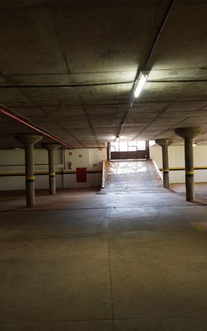 Apartamento para alugar com 88m², 3 quartos e 2 vagasÁrea comum - Garagem