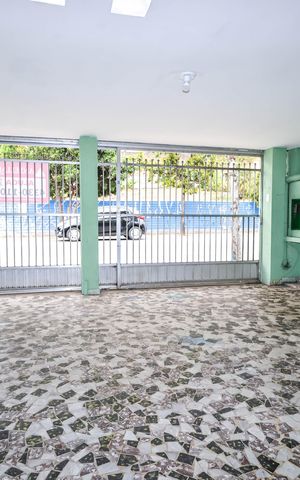 Casa para alugar com 120m², 2 quartos e 2 vagasVista da sala