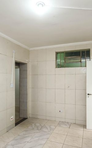 Casa para alugar com 120m², 2 quartos e 2 vagasCozinha