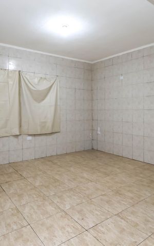 Casa para alugar com 120m², 2 quartos e 2 vagasSala