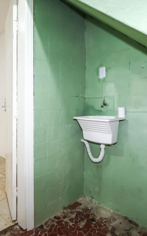 Casa para alugar com 120m², 2 quartos e 2 vagasEdícula - Área de serviço