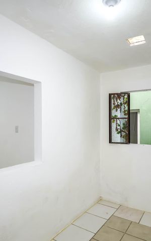 Casa para alugar com 120m², 2 quartos e 2 vagasEdícula - Sala