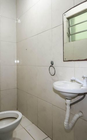 Casa para alugar com 120m², 2 quartos e 2 vagasEdícula - Banheiro