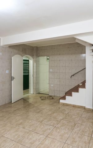 Casa para alugar com 120m², 2 quartos e 2 vagasSala