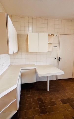 Apartamento à venda com 110m², 3 quartos e 2 vagas Apartamento à venda com 110m², 3 quartos e 2 vagasCozinha