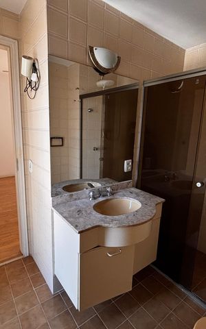 Apartamento à venda com 110m², 3 quartos e 2 vagas Apartamento à venda com 110m², 3 quartos e 2 vagasBanheiro suíte