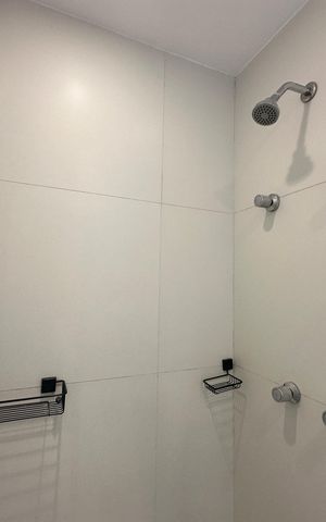 Apartamento para alugar com 140m², 2 quartos e 2 vagas Apartamento para alugar com 140m², 2 quartos e 2 vagasBanheiro da Suíte