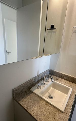 Apartamento para alugar com 140m², 2 quartos e 2 vagas Apartamento para alugar com 140m², 2 quartos e 2 vagasBanheiro da Suíte