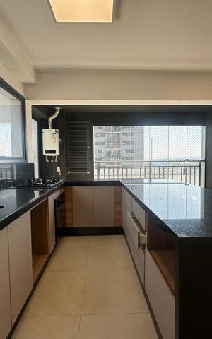 Apartamento para alugar com 140m², 2 quartos e 2 vagas Apartamento para alugar com 140m², 2 quartos e 2 vagasCozinha
