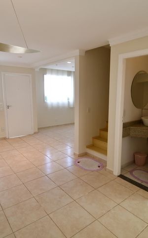 Casa de condomínio para alugar com 124m², 3 quartos e sem vagaSala