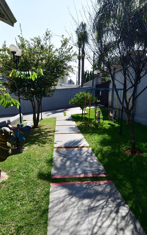 Casa de condomínio para alugar com 124m², 3 quartos e sem vagaÁrea comum - Playground