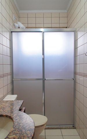 Casa de condomínio para alugar com 117m², 3 quartos e 2 vagasBanheiro