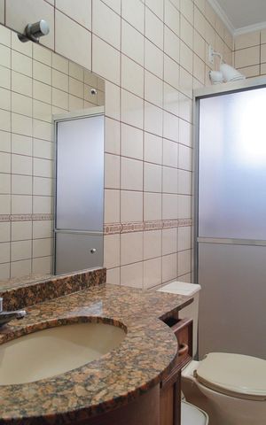 Casa de condomínio para alugar com 117m², 3 quartos e 2 vagasBanheiro