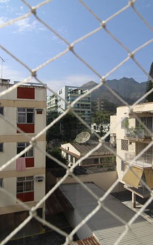 Apartamento à venda com 81m², 3 quartos e 1 vagaSala - Vista