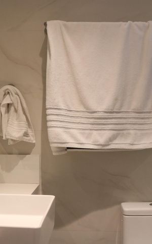 Apartamento para alugar com 74m², 2 quartos e 2 vagasBanheiro 1