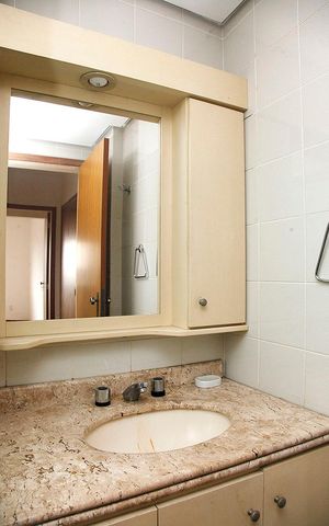 Apartamento à venda com 74m², 2 quartos e 1 vagaBanheiro social