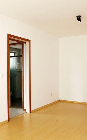 Apartamento à venda com 74m², 2 quartos e 1 vagaSala