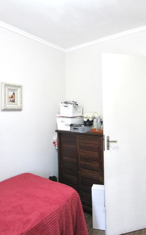 Casa à venda com 300m², 4 quartos e 10 vagas Casa à venda com 300m², 4 quartos e 10 vagasQuarto 4