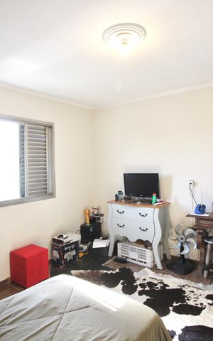 Casa à venda com 300m², 4 quartos e 10 vagas Casa à venda com 300m², 4 quartos e 10 vagasQuarto 2