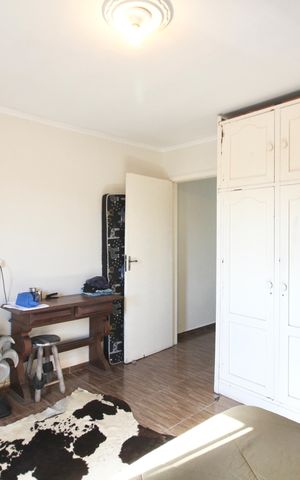 Casa à venda com 300m², 4 quartos e 10 vagas Casa à venda com 300m², 4 quartos e 10 vagasQuarto 2