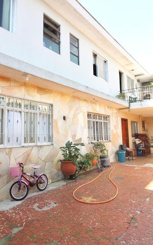 Casa à venda com 300m², 4 quartos e 10 vagas Casa à venda com 300m², 4 quartos e 10 vagasQuintal
