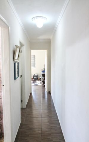 Casa à venda com 300m², 4 quartos e 10 vagas Casa à venda com 300m², 4 quartos e 10 vagasCorredor