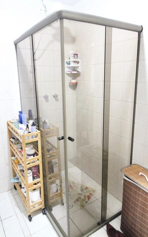 Casa à venda com 300m², 4 quartos e 10 vagas Casa à venda com 300m², 4 quartos e 10 vagasBanheiro 1
