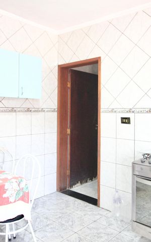 Casa à venda com 300m², 4 quartos e 10 vagas Casa à venda com 300m², 4 quartos e 10 vagasCozinha