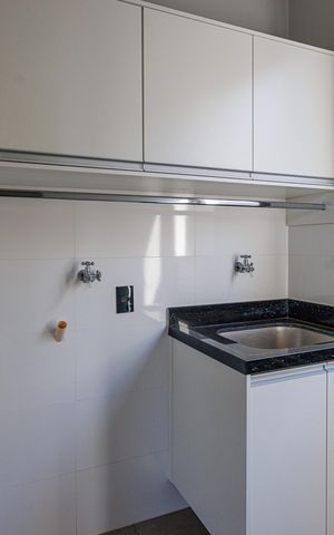 Casa de condomínio para alugar com 246m², 4 quartos e 4 vagas