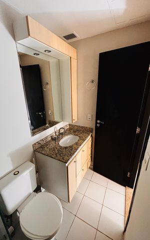 Apartamento à venda com 72m², 2 quartos e 1 vagaBanheiro suíte 