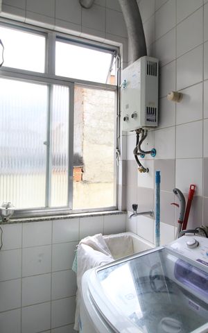 Apartamento à venda com 82m², 3 quartos e 1 vagaÁrea de Serviço