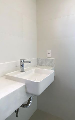 Casa de condomínio à venda com 108m², 2 quartos e 2 vagas Casa de condomínio à venda com 108m², 2 quartos e 2 vagasBanheiro da Suíte 1