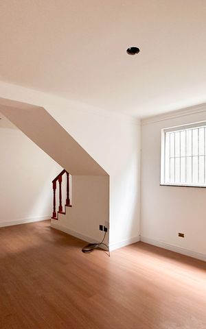 Casa à venda com 202m², 3 quartos e 3 vagasSala
