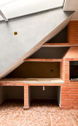 Casa à venda com 202m², 3 quartos e 3 vagasChurrasqueira