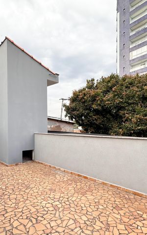 Casa à venda com 202m², 3 quartos e 3 vagasSacada de Serviço 