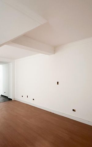 Casa à venda com 202m², 3 quartos e 3 vagasSala