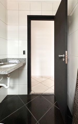 Casa à venda com 202m², 3 quartos e 3 vagasBanheiro Social