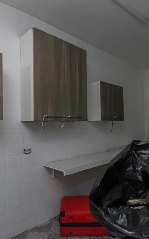 Casa para alugar com 380m², 4 quartos e 1 vaga Casa para alugar com 380m², 4 quartos e 1 vagaCozinha 2