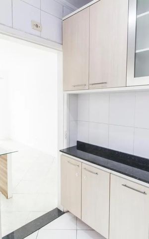 Apartamento à venda com 55m², 2 quartos e 2 vagas Apartamento à venda com 55m², 2 quartos e 2 vagasCozinha