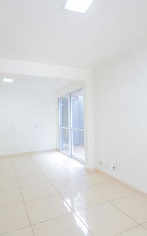 Casa para alugar com 130m², 2 quartos e 2 vagasSala