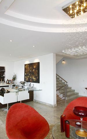 Casa à venda com 650m², 4 quartos e 3 vagasSala 1