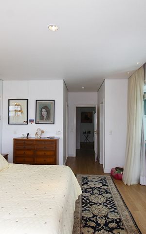 Casa à venda com 650m², 4 quartos e 3 vagasQuarto 4 - Suíte